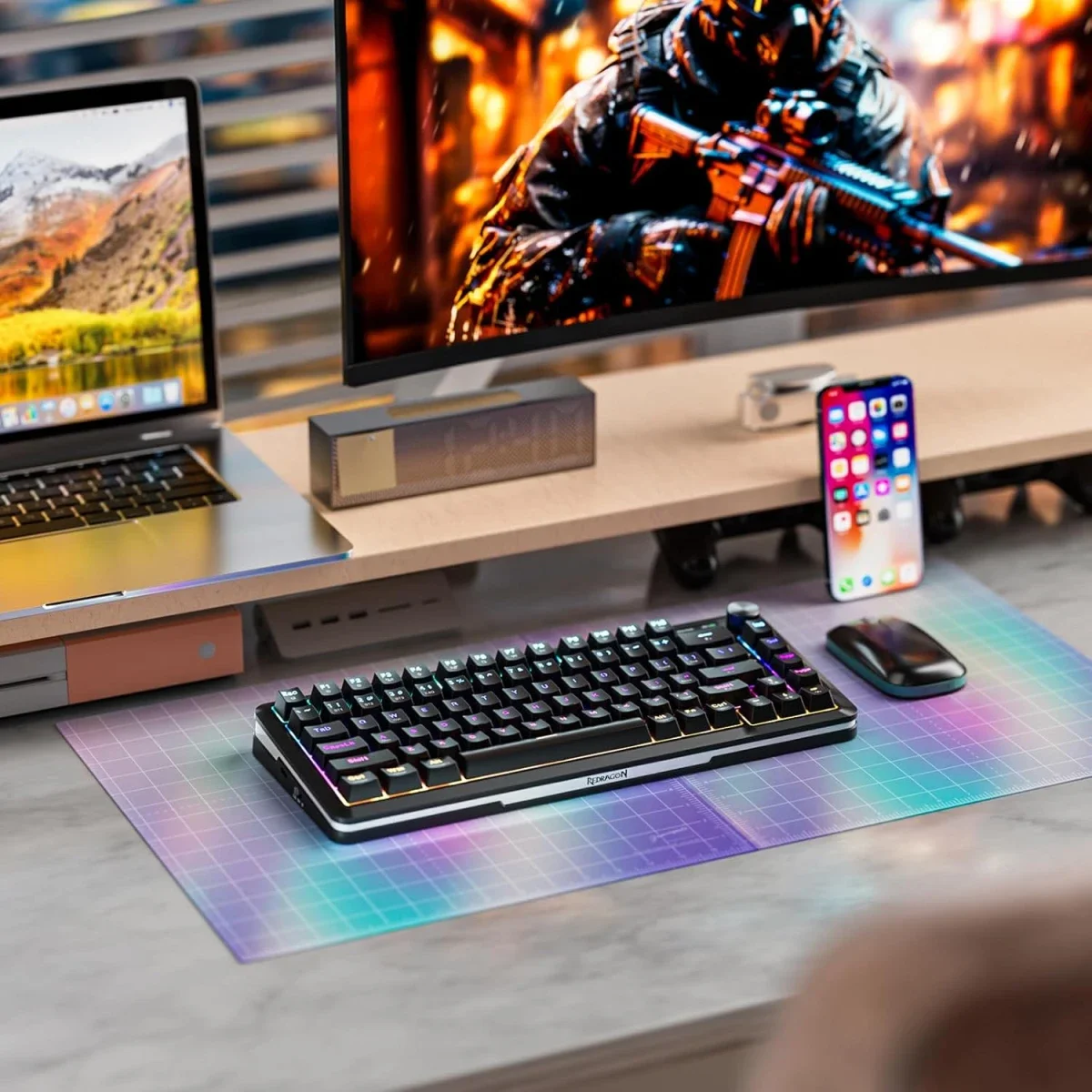 كيبورد ألعاب ميكانيكي Redragon K708 لاسلكي ثلاثي الاتصال مع شاشة LCD وإضاءة RGB وبطارية 4000mAh - Thumbnail 9