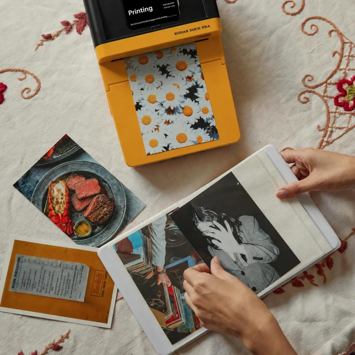طابعة صور Kodak Dock Era D600 مقاس 10 × 15 سم بتقنية 4PASS مع بلوتوث و8 أوراق - Image 6