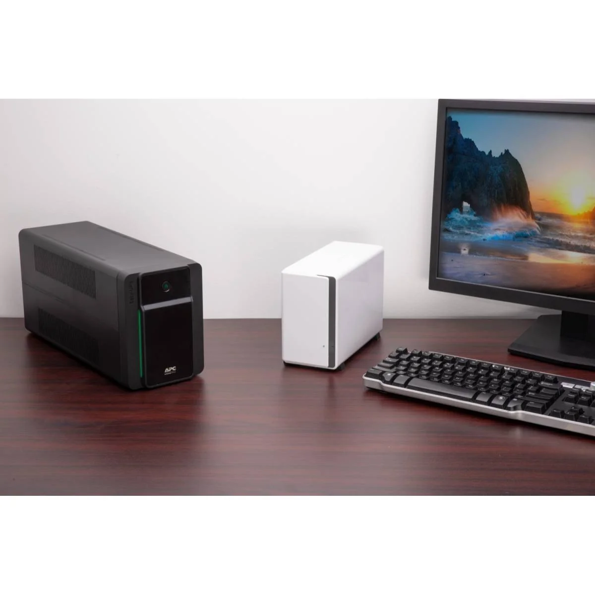 مزود طاقة غير منقطع APC BVX1200LI-MS إيزي UPS 1200VA 230V مع AVR ومخارج عالمية - Thumbnail 2