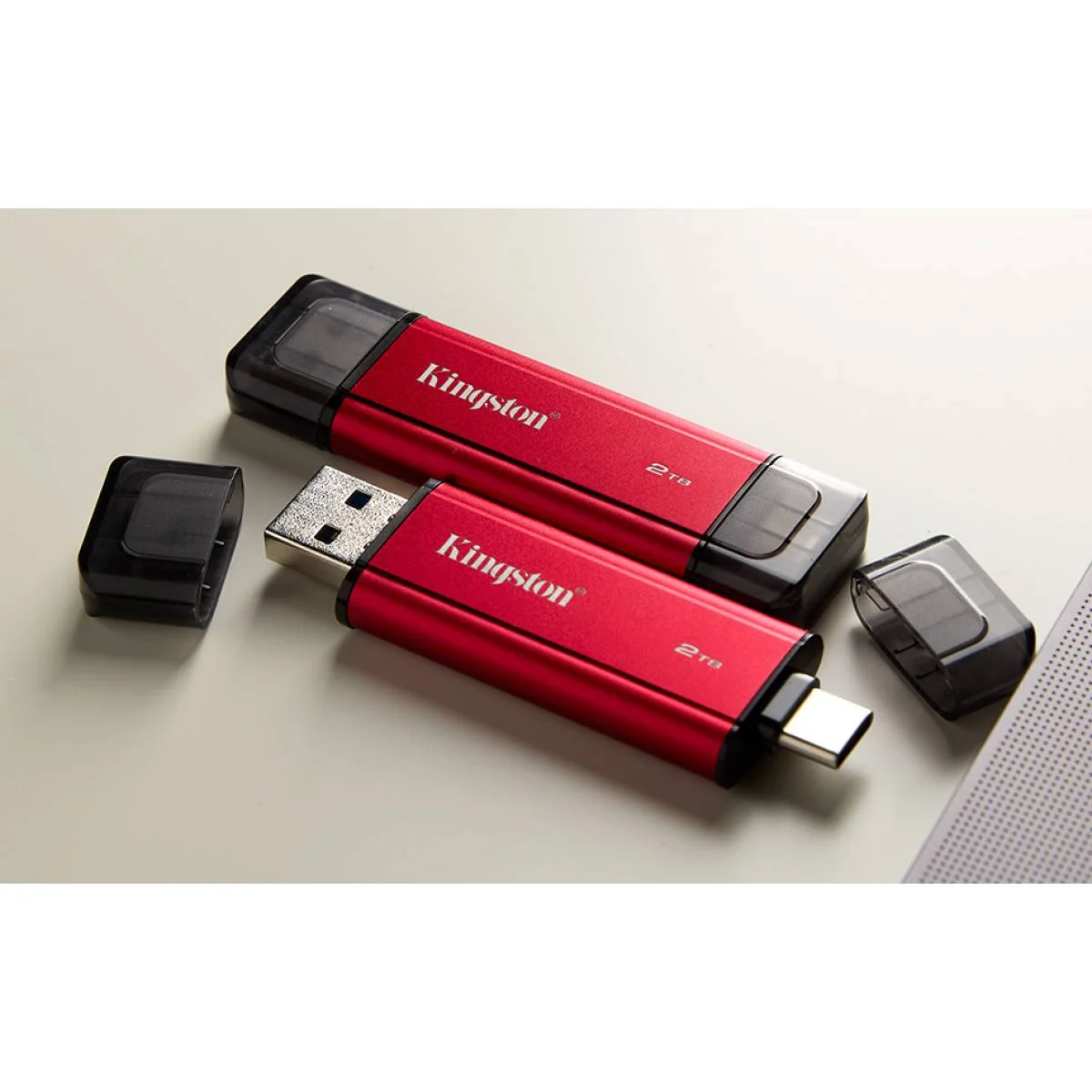 قرص SSD محمول Kingston سعة 2TB مزدوج USB-A/C بسرعة تصل إلى 1050MB/s USB 3.2 Gen 2 - Image 3