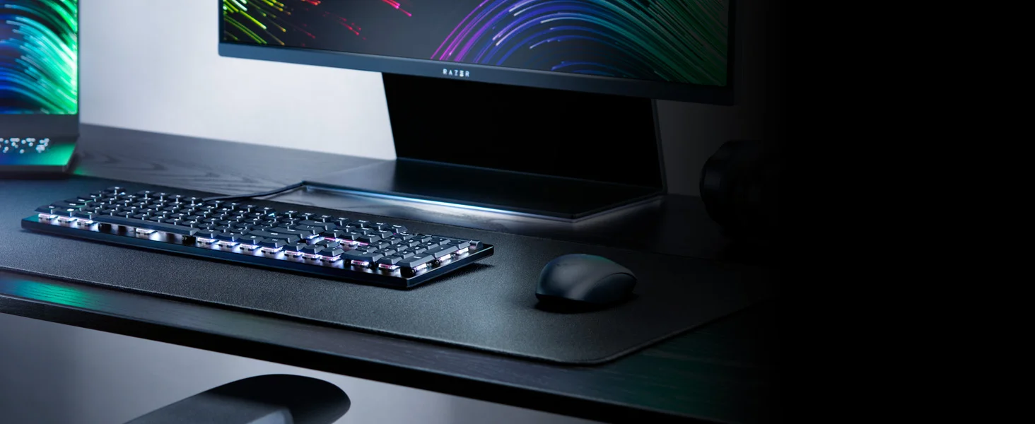 Razer DeathStalker V2 Low-Profile Optical Gaming Keyboard - Linear Red Switches - Thumbnail 9