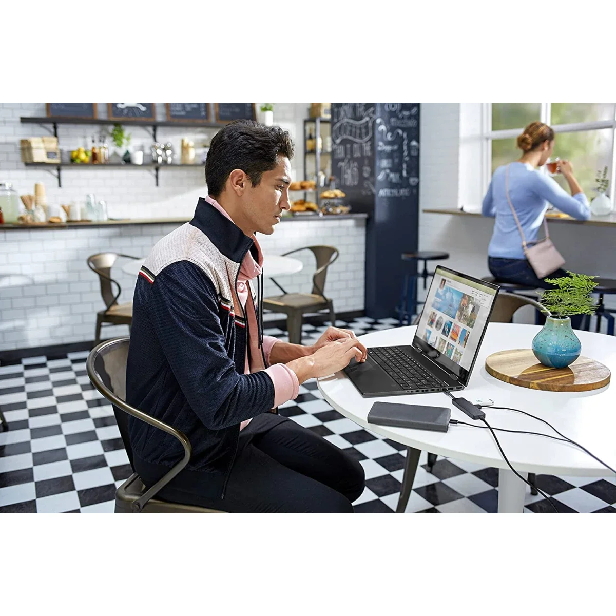 HP Elite USB-C Hub with 90W Pass-Through Charging, USB-A and HDMI - Black - Image 2
