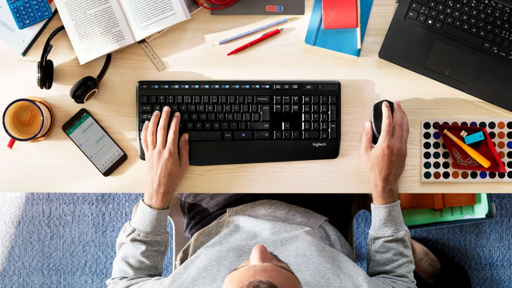 مجموعة لوحة مفاتيح وفأرة لاسلكية Logitech MK345 مع مسند راحة اليد - أسود - Thumbnail 7