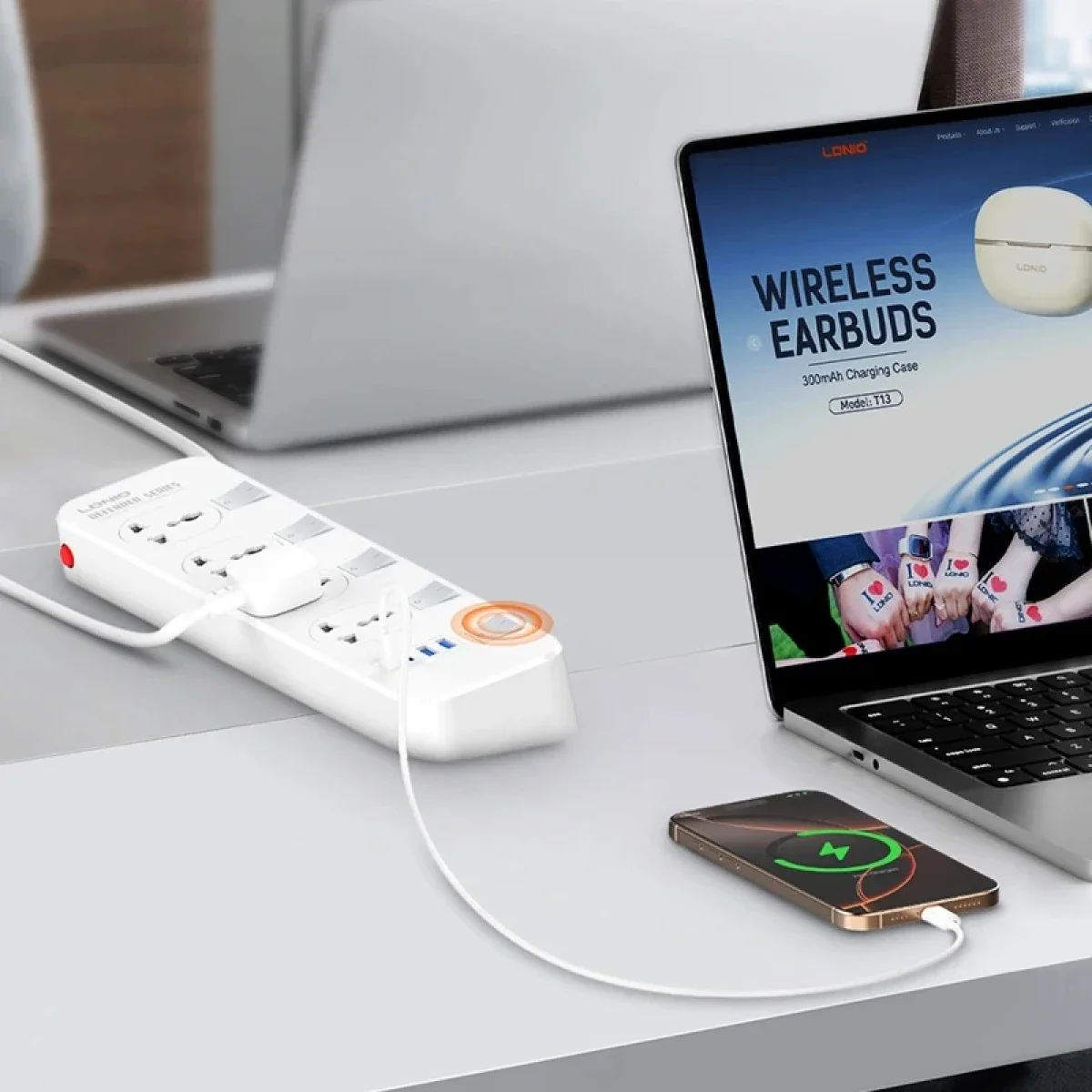 مشترك كهربائي LDNIO SC4408C عالمي مع 4 منافذ USB بقدرة 2500 واط، أبيض - Thumbnail 5
