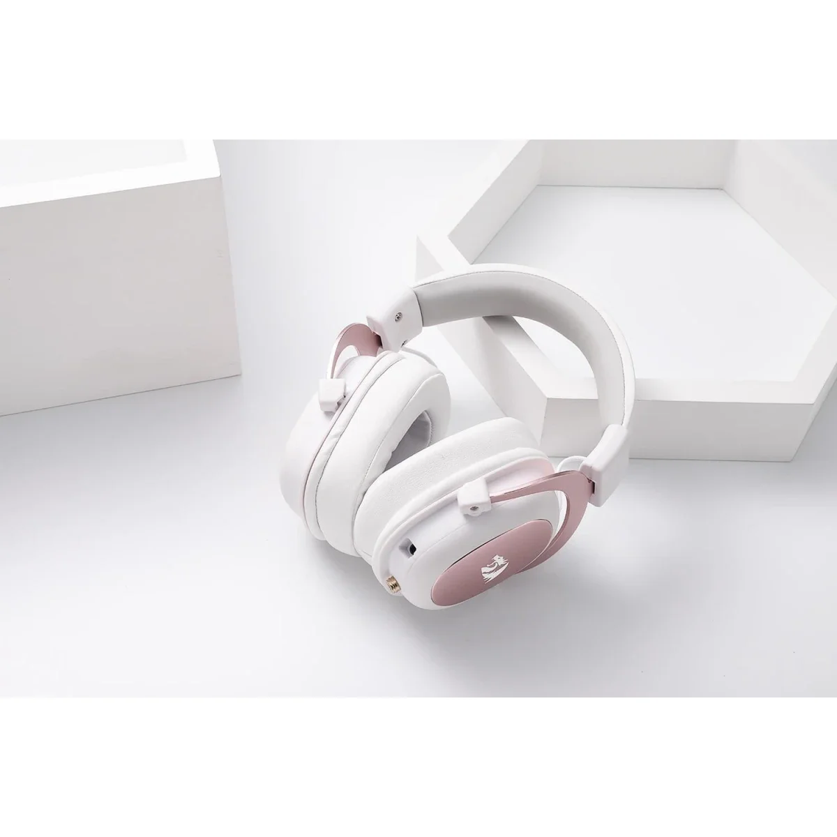Redragon H510 Zeus 2 Wired 7.1 Surround Gaming Headset with 53mm Drivers - White - Image 6