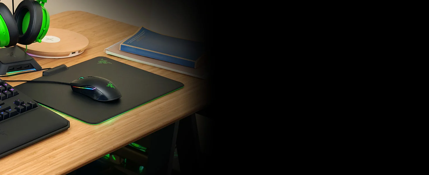 Razer Firefly Hard Edition Chroma RGB Gaming Mouse Mat - Thumbnail 5