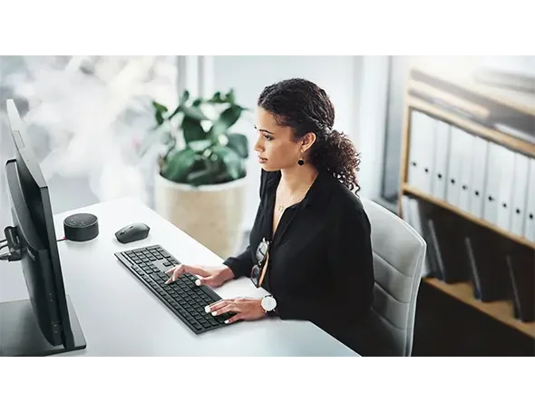 مجموعة Lenovo Professional Slim لاسلكية قابلة لإعادة الشحن لوحة مفاتيح وفأرة بتخطيط عربي/إنجليزي - Image 6