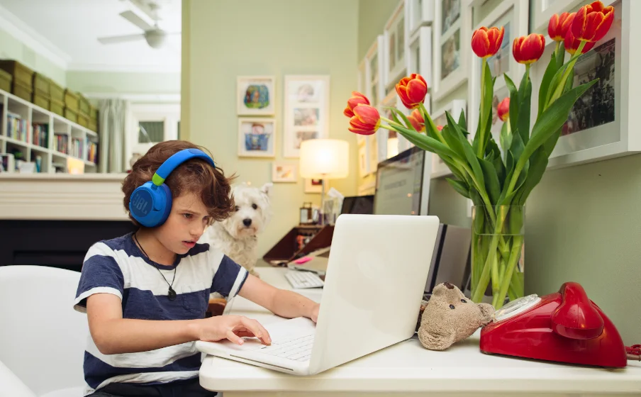 سماعات رأس للأطفال JBL JR460NC لاسلكية فوق الأذن مع إلغاء الضوضاء باللون الأزرق - Thumbnail 7